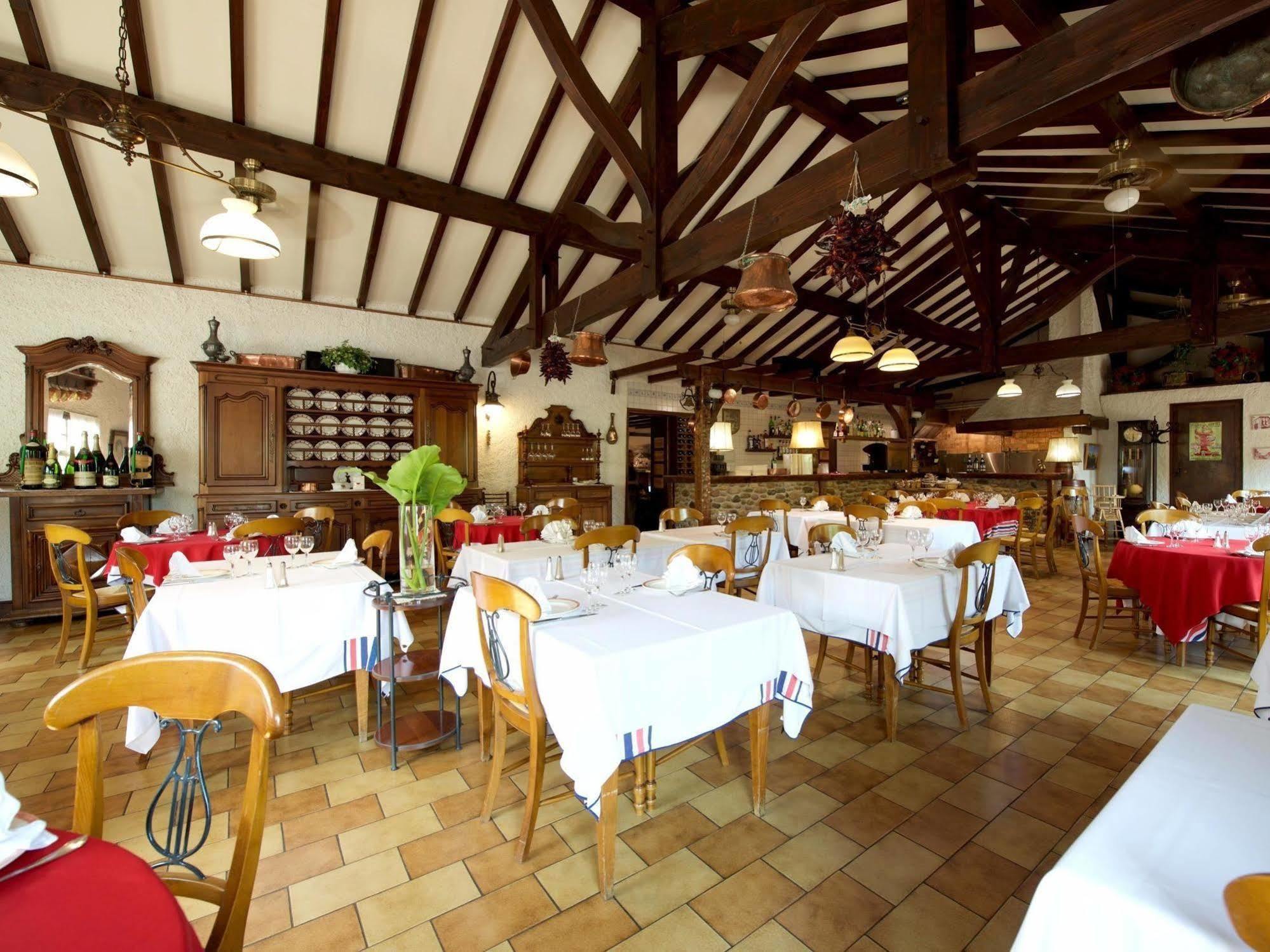 Auberge Chez Tante Ursule كامبو-لي-بان المظهر الخارجي الصورة