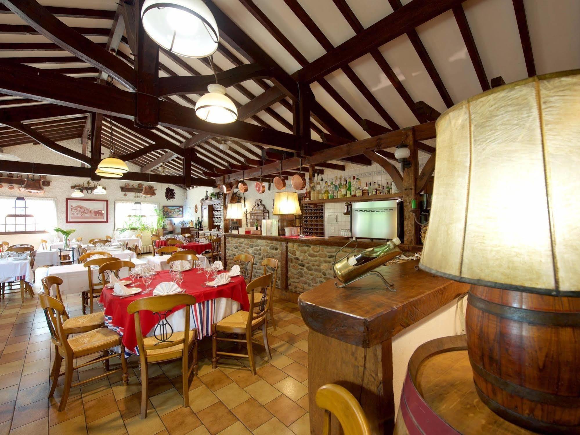Auberge Chez Tante Ursule كامبو-لي-بان المظهر الخارجي الصورة