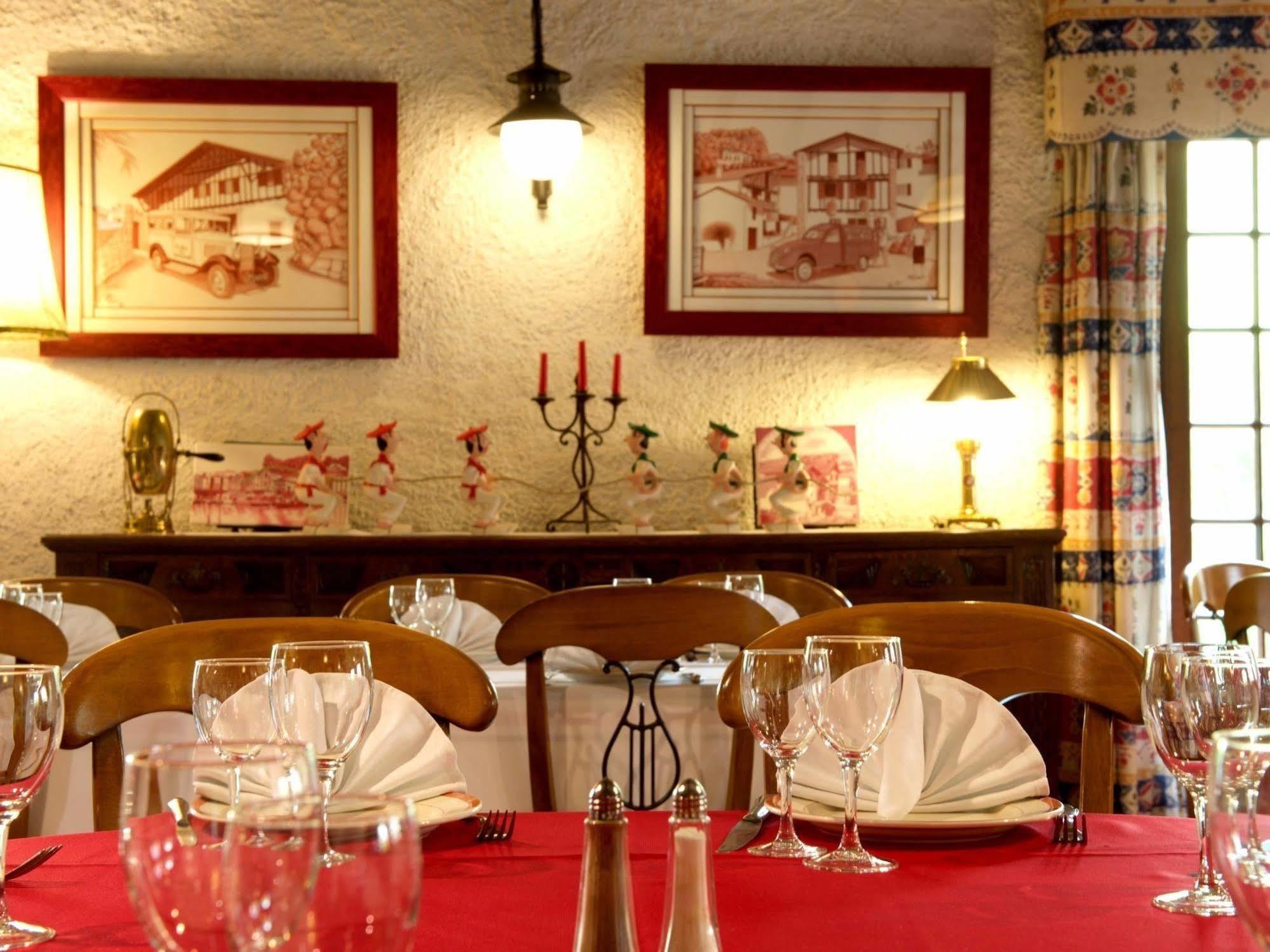 Auberge Chez Tante Ursule كامبو-لي-بان المظهر الخارجي الصورة