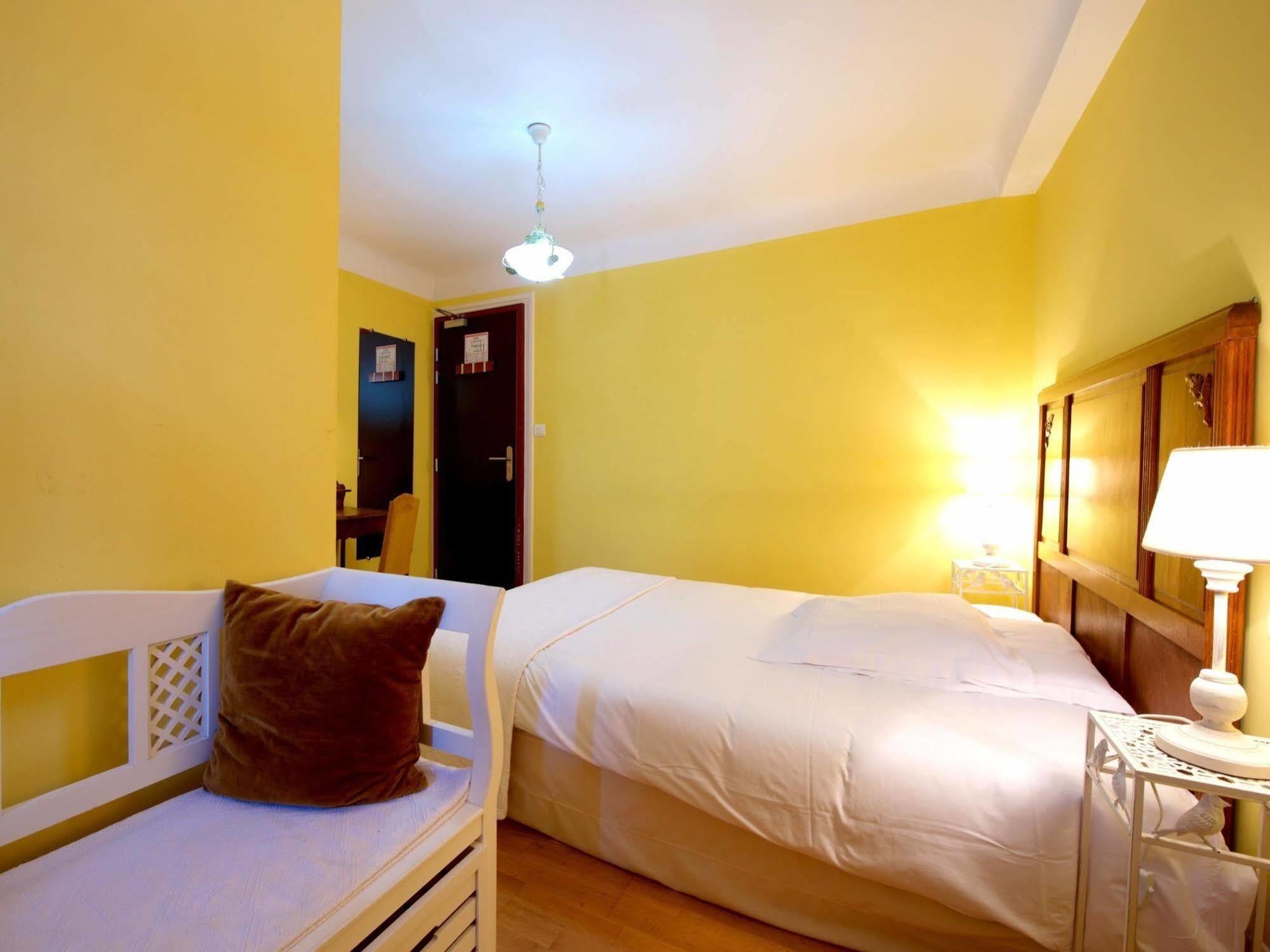 Auberge Chez Tante Ursule كامبو-لي-بان المظهر الخارجي الصورة