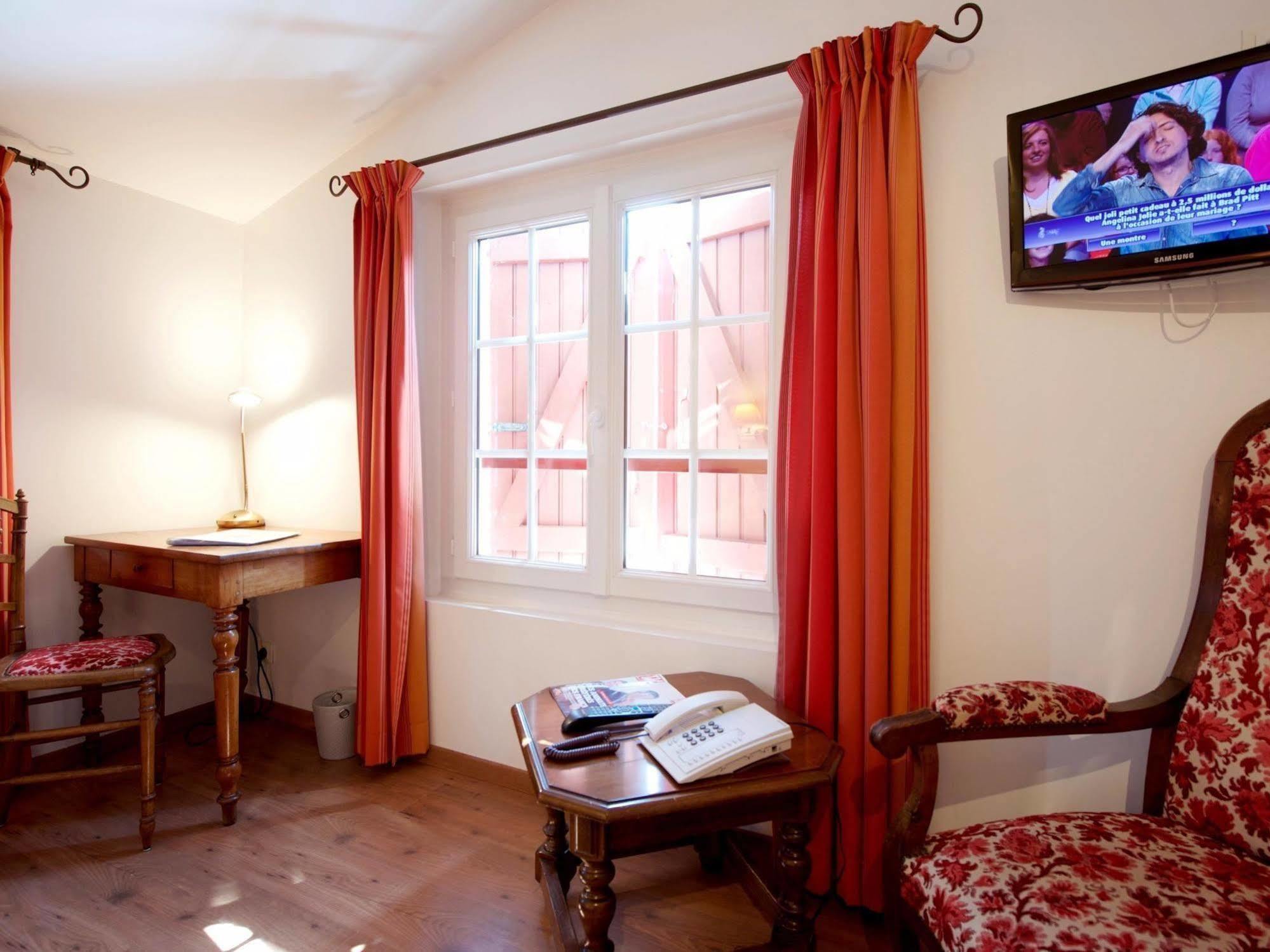 Auberge Chez Tante Ursule كامبو-لي-بان المظهر الخارجي الصورة